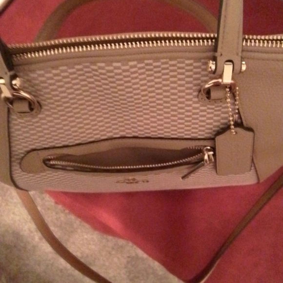 🎁NEW Coach Prairie Tan/Cream Satchel and Crossbody Excellent Condition - Picture 15 of 15